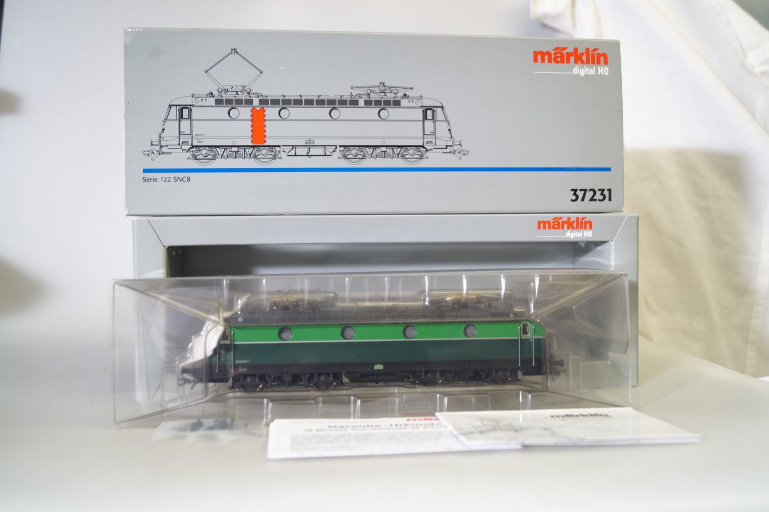 h0 Märklin 37231 E Lok Serie 122 SNCB top ovp dig gearontologist