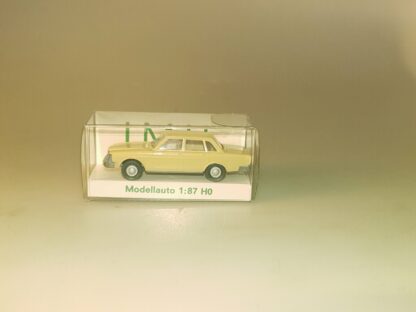 H0 I.M.U./IMU Volvo 140 Limo elfenbein, neu