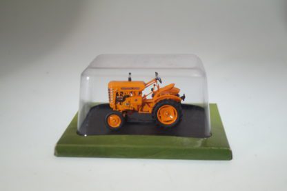 1:43 Hachette G1093092 Traktor Labourier LD 15, neu