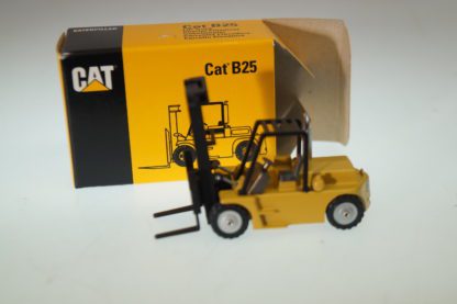 1:87 NZG CAT B25 Gabelstapler, neu