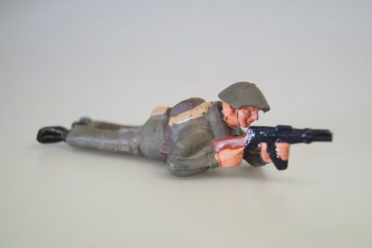 PGH Effelder NVA-Soldat stehend mit Gewehr im Anschlag, top