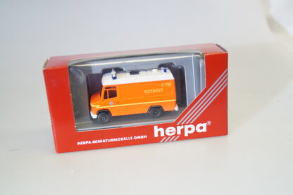 1:87 Herpa 044882 MB NOTARZT Fw HAMBURG  - NEU!