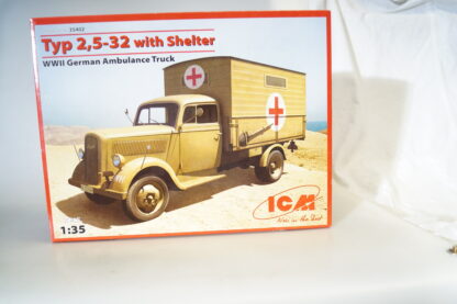 1:35 ICM 35402 Opel Blitz Ambulance Truck, neuw./ovp