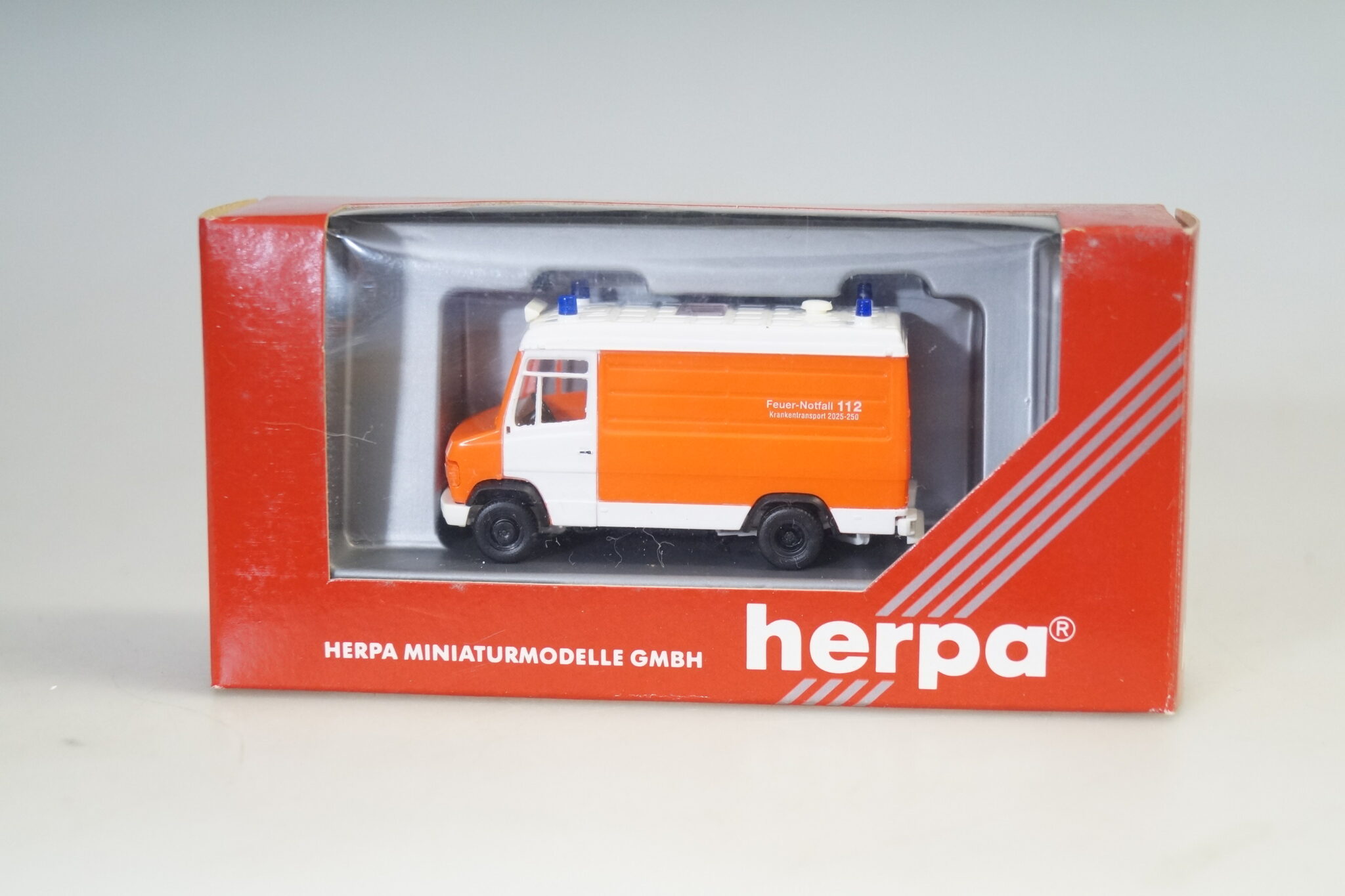 1:87 Herpa 042789 MB Vario Krankentransport Fw, neuw./ovp