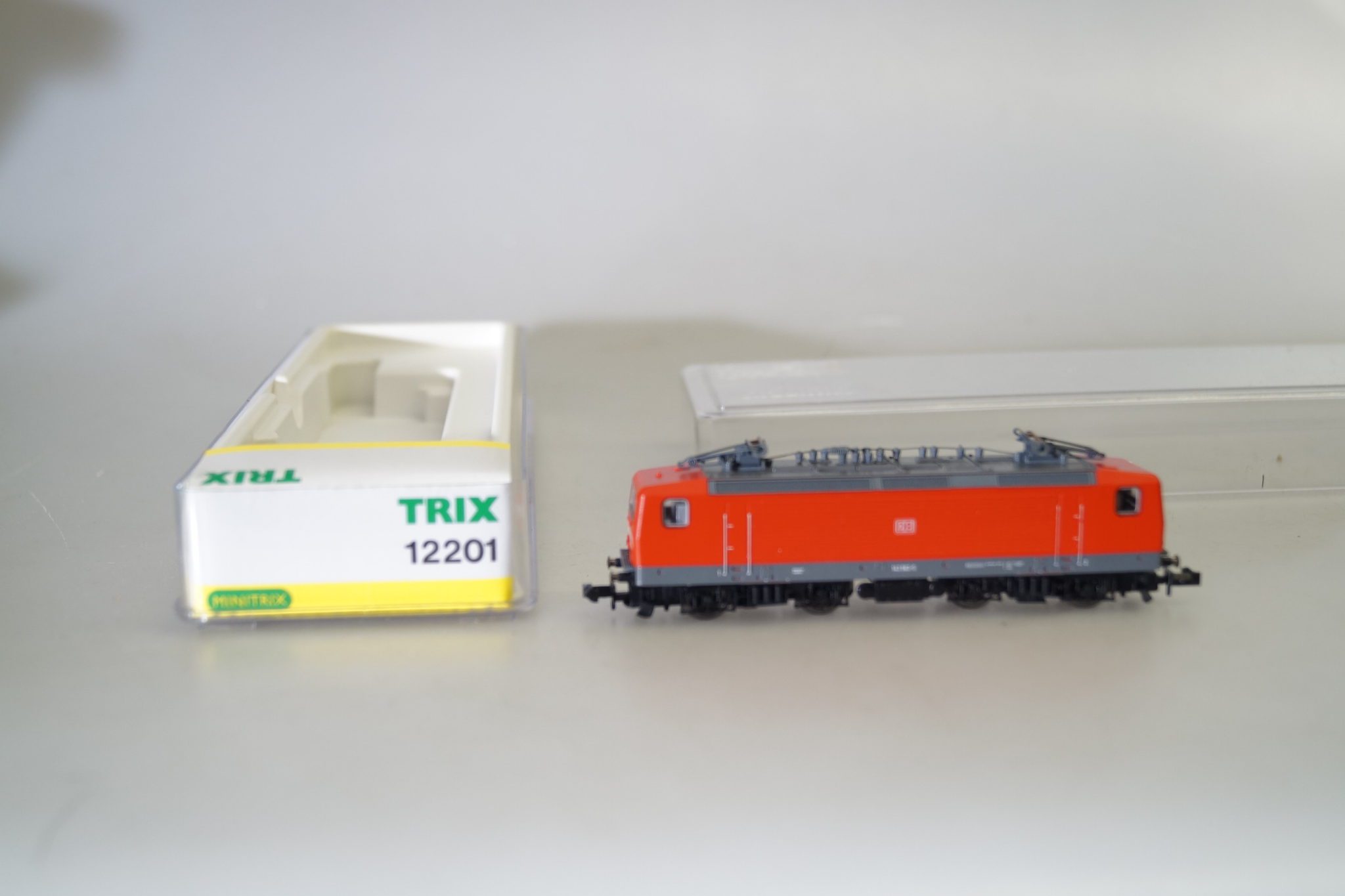 Minitrix 16431 N E-Lok 143 007-3 DBAG Epoche V - Mit Sound Und Beleuchtung