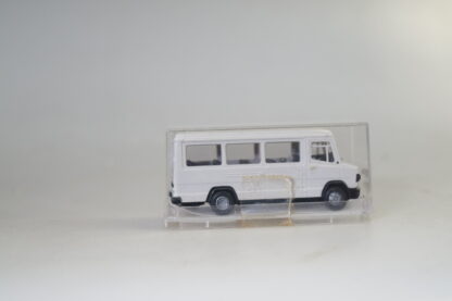 1:87 Praline 84304 MB 507D Bus – neu