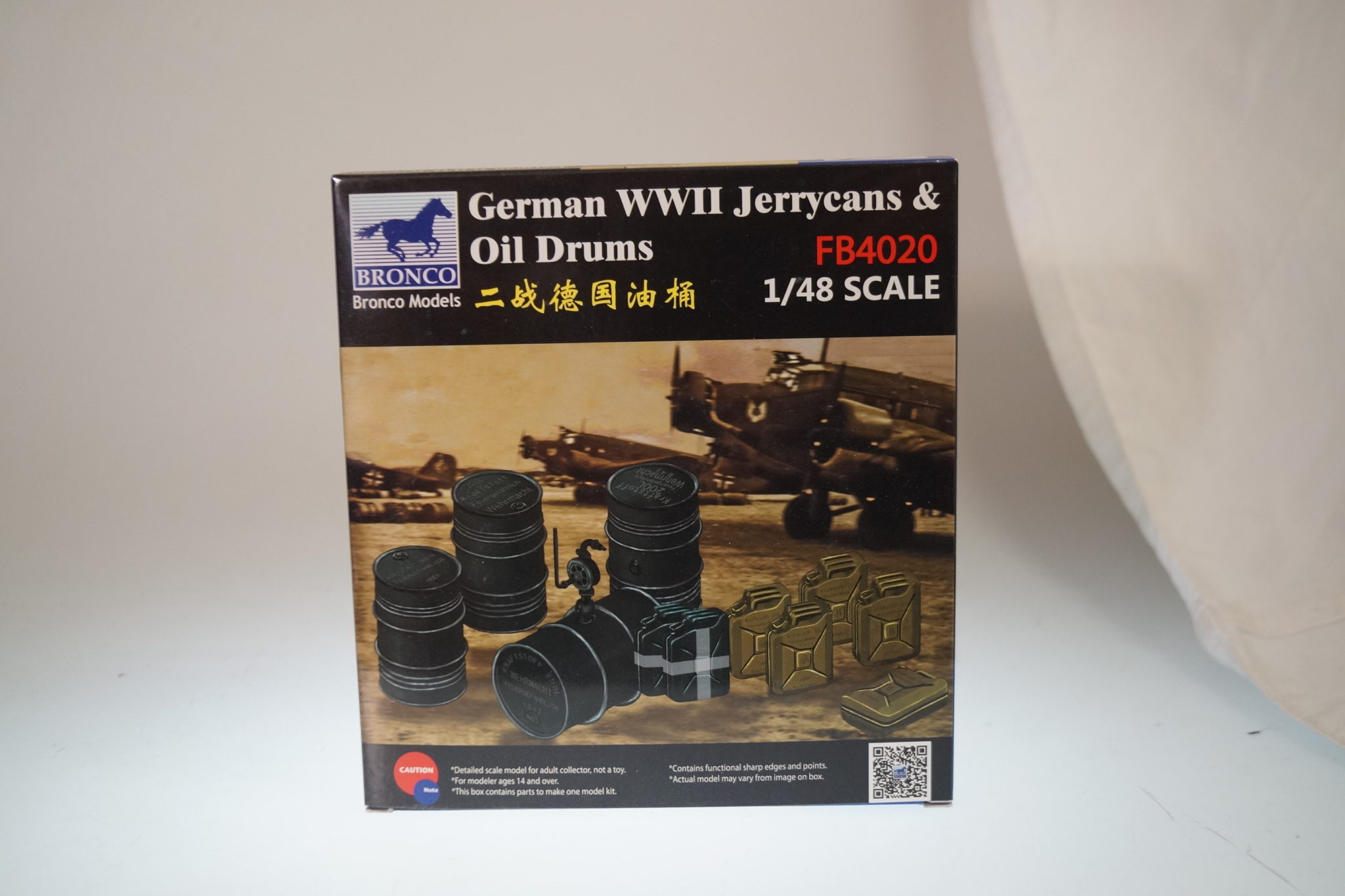 1:48 Bronco FB4020 Oil Drums/Jerry Cans, neu/ovp