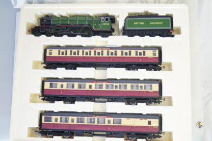 h0/Gauge 00 Hornby R.2363M The Northumbrian Train Pack, top/ovp