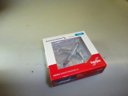 1:500 Herpa Wings 530835 Airbus A319 AA, neuw./ovp