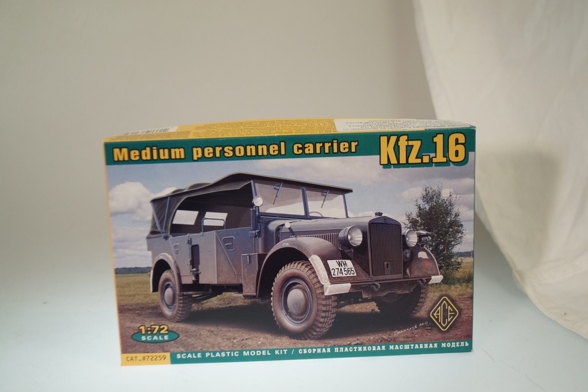 ACE Kfz.16 PKW Wehrmacht Medium personnel carrier 1:72 Modell-Bausatz NEU kit