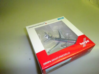 1:500 Herpa Wings 531207 American Airlines McDonnell Douglas DC-10-30 , N137AA, neuw./ovp