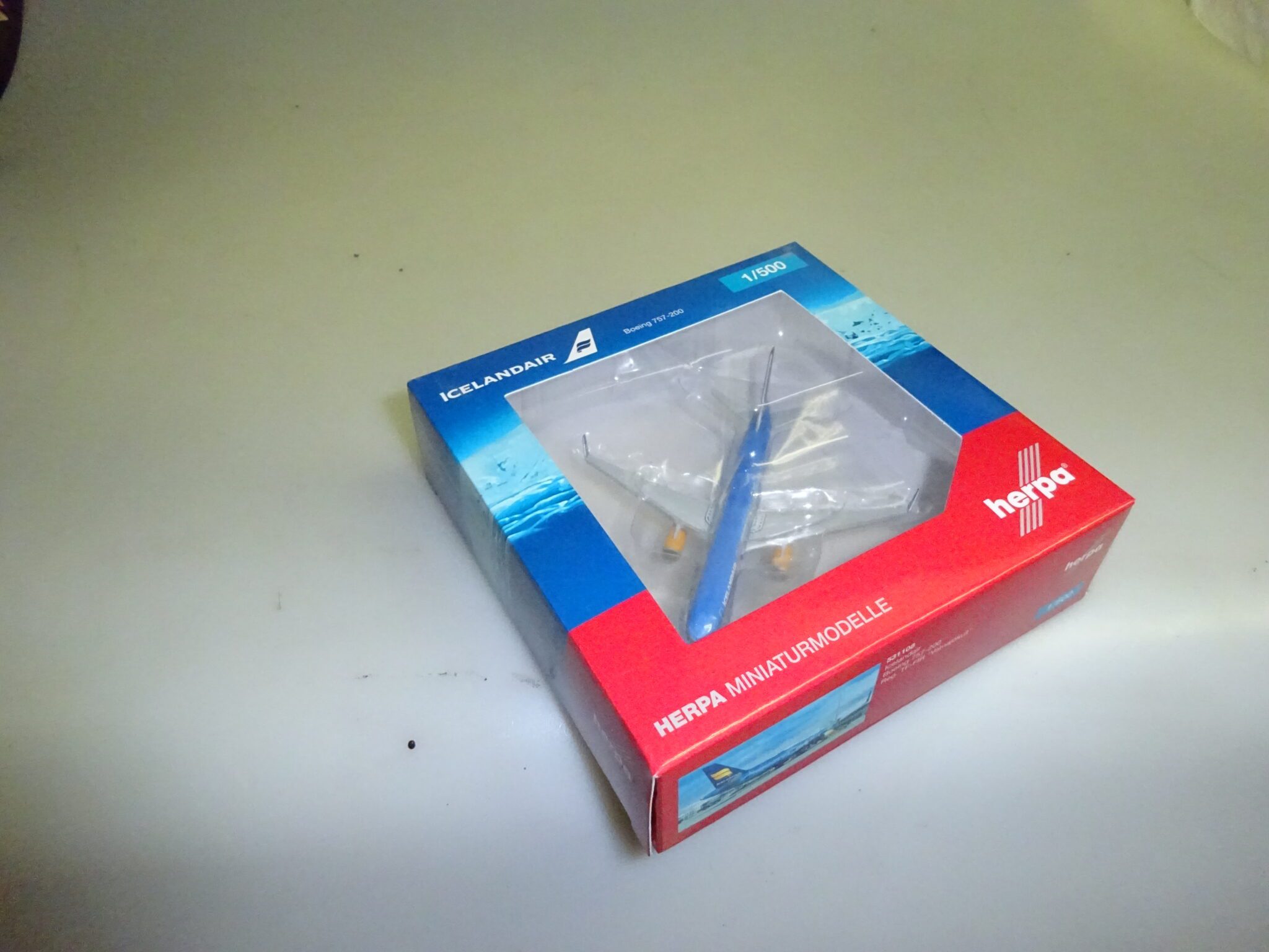 1:500 Herpa Wings 531108 Boeing 757-200 Icelandair, neuw./ovp
