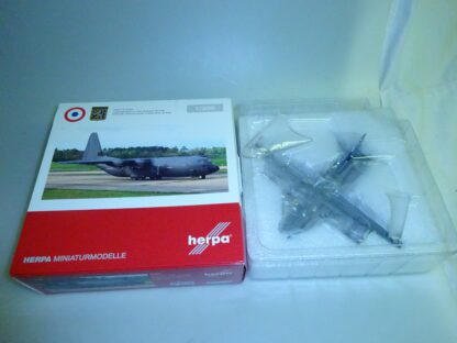 1:200 Herpa Wings 559522 French Air Force Lockheed Martin C-130J-30, neuw./ovp