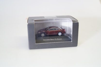 1:87 Herpa PC Box B66961384 MB CL dkl.rot-met., neu