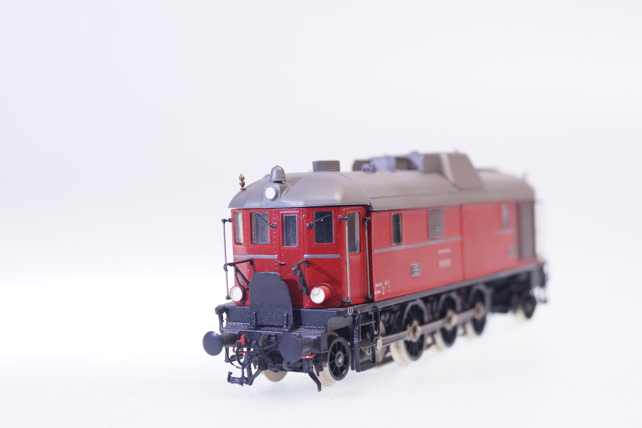 für Märklin: H0 Messing-Kleinserie Schwarz Diesellok V140 001 rot - top/ovp