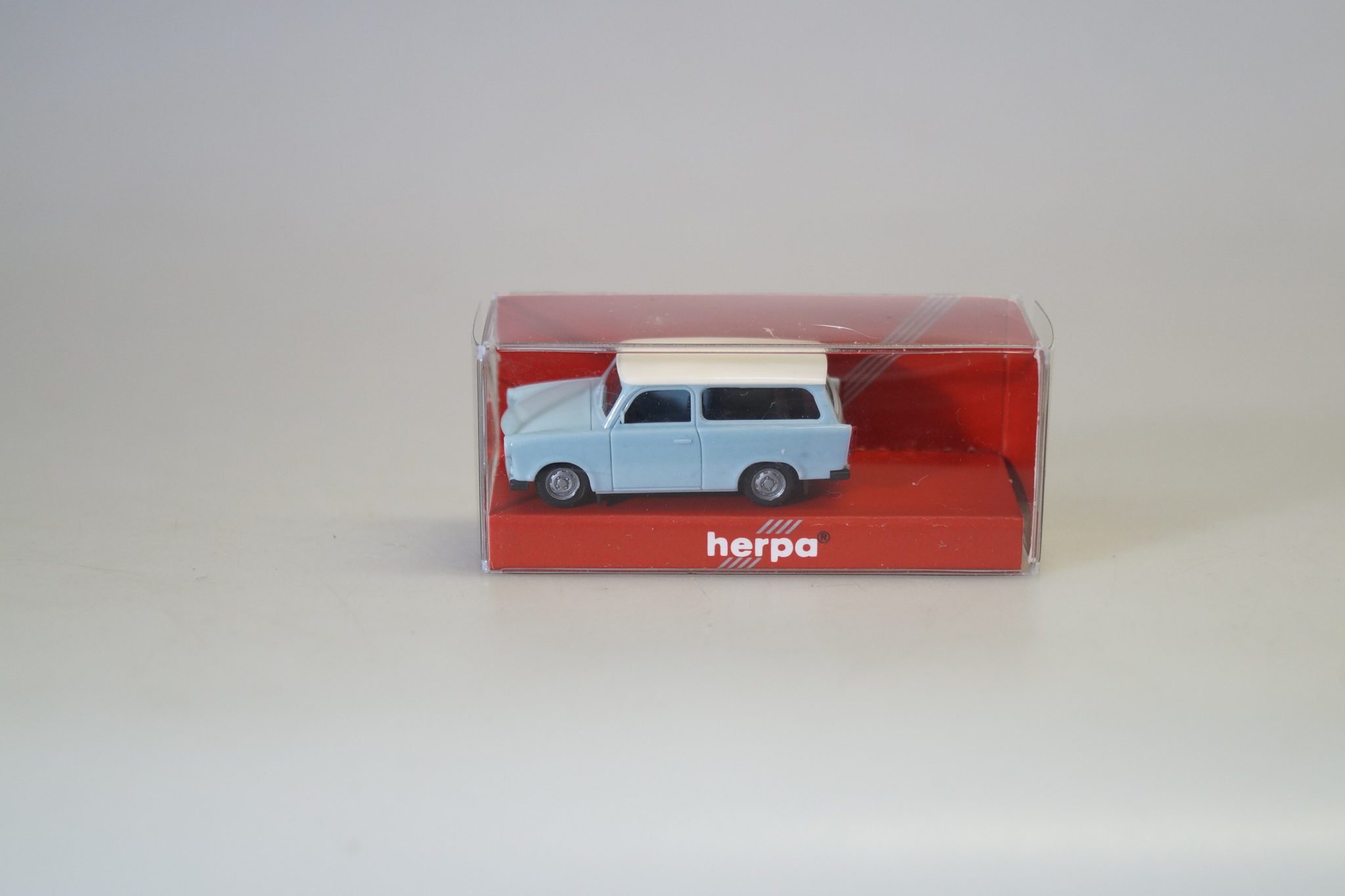 1:87 Herpa 020770 Trabant Universal hellblau neuw.//ovp