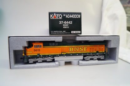 H0 Kato 37-6442 US-Diesellok BNSF #5615, neu