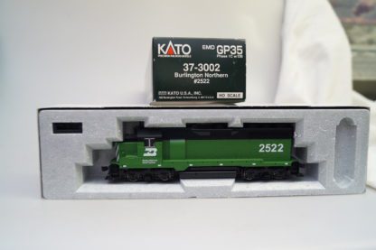 H0 Kato 37-3002 US-Diesellok Burlington Northern #2522, neu