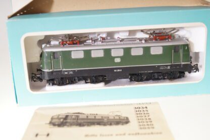 H0: Märklin 3037 E-Lok Br 141 211-3 sauber/ovp