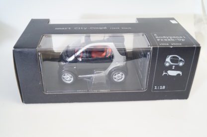 1:18 MCC Smartware smart City-Coupe, neuw./ovp – Bild 2