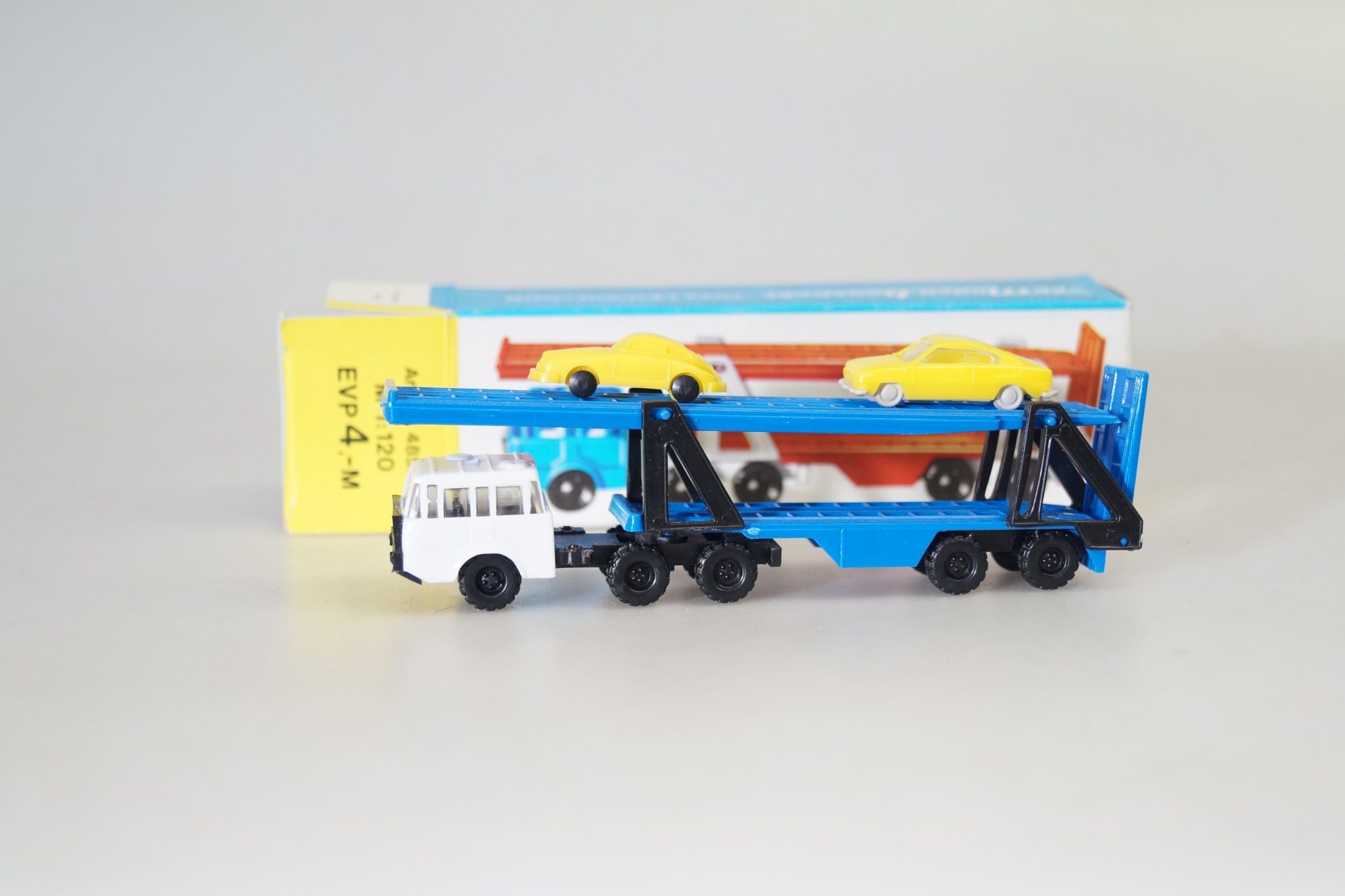 1:120/TT Mk-Modelle Tatra Autotransporter weiss/blau, neu