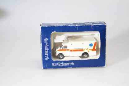 1:87 Trident Chevy Ambulanz Notarzt, neuw./ovp