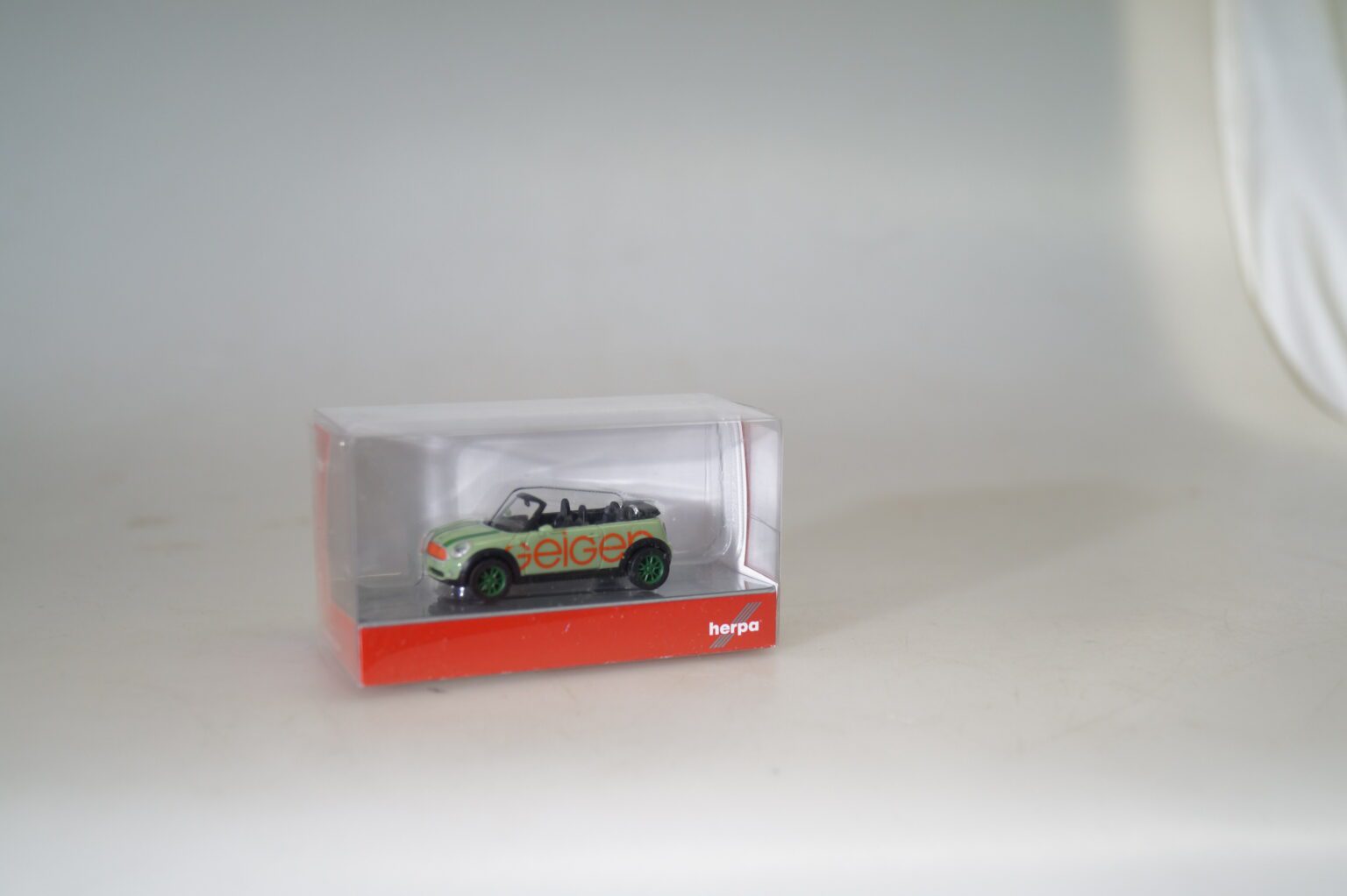 1:87 Herpa 936248 BMW Mini Cabrio Geiger, neu – gearontologist