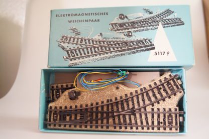 H0: Märklin 5117 Elektromagnetisches Weichenpaar M-Gleis, top/ovp
