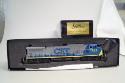 H0 86031 Bachmann Spectrum GE Dash 8-40CW CSX 7654, top/ovp