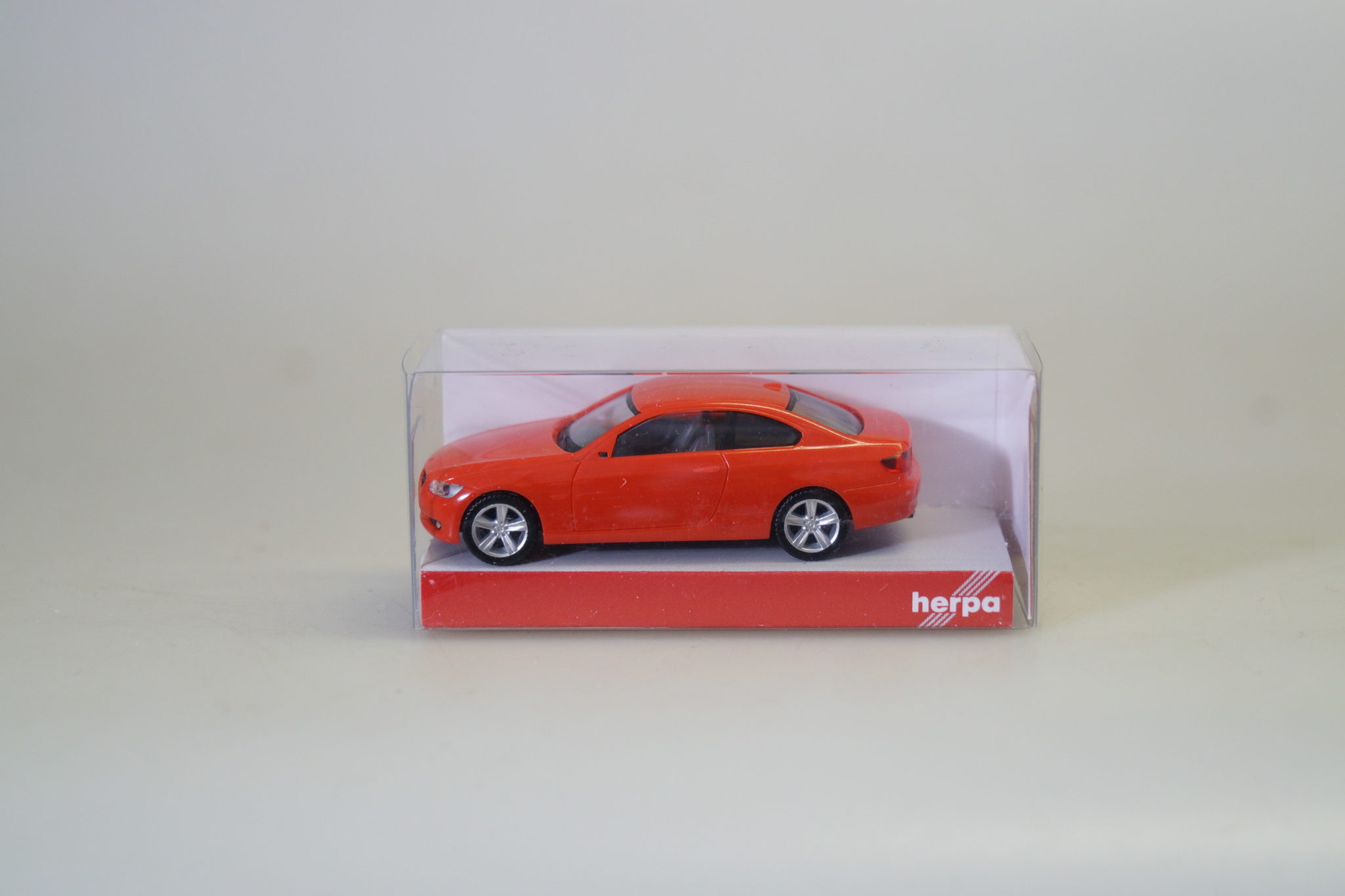 neuw./ovp 1:87 Herpa 022736 BMW 3er Coupe rot