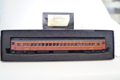 H0 89242 Bachmann Spectrum Pennsylvania Coach #4533, top/ovp