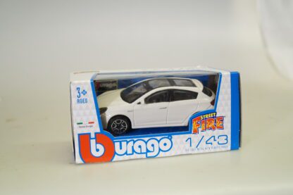 1:43 Bburago Street Fire Alfa Romeo Giulietta weiss, neuw./ovp