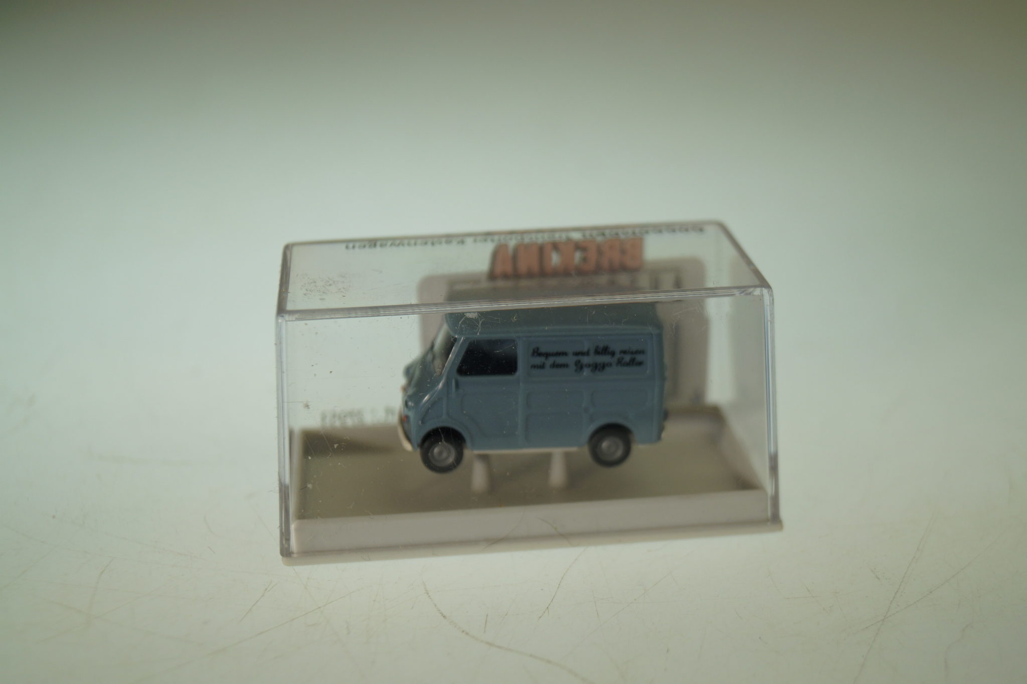 1:87 Brekina 27953 Goggo Kastenwagen, neu