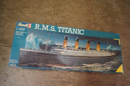 05206 Revell 1:400:  R.M.S.Titanic, neu/ovp