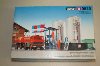 H0: Kibri 9835 Kraftstofflager + LKW, neuw./ovp