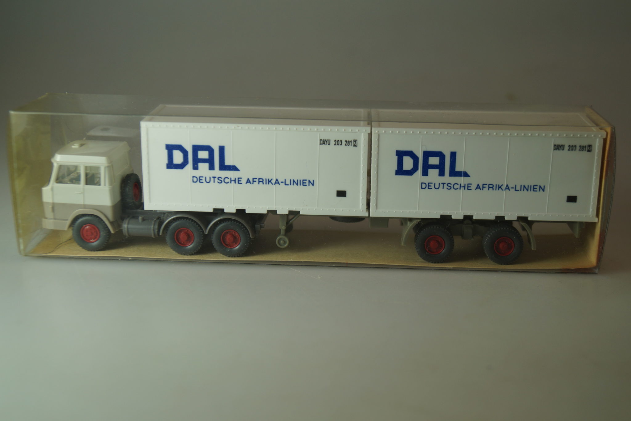 Wiking 35819 Hanomag Henschel 1/87 Blu/Rosso Con Valigia - HZ Hannover Da Set