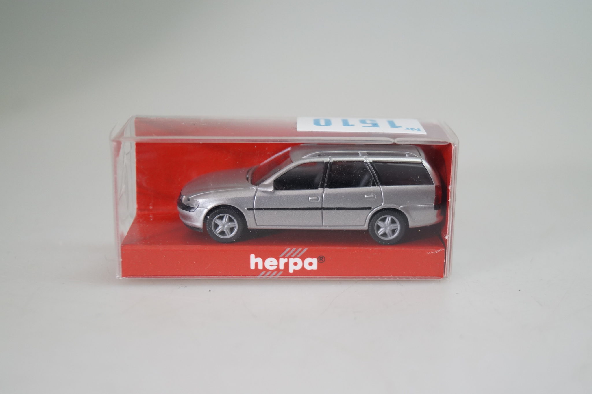 1:87 Herpa 032155 Opel Vectra Caravan silber, neu