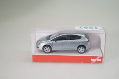 1:87 Herpa 033473 Seat Leon silber, neu