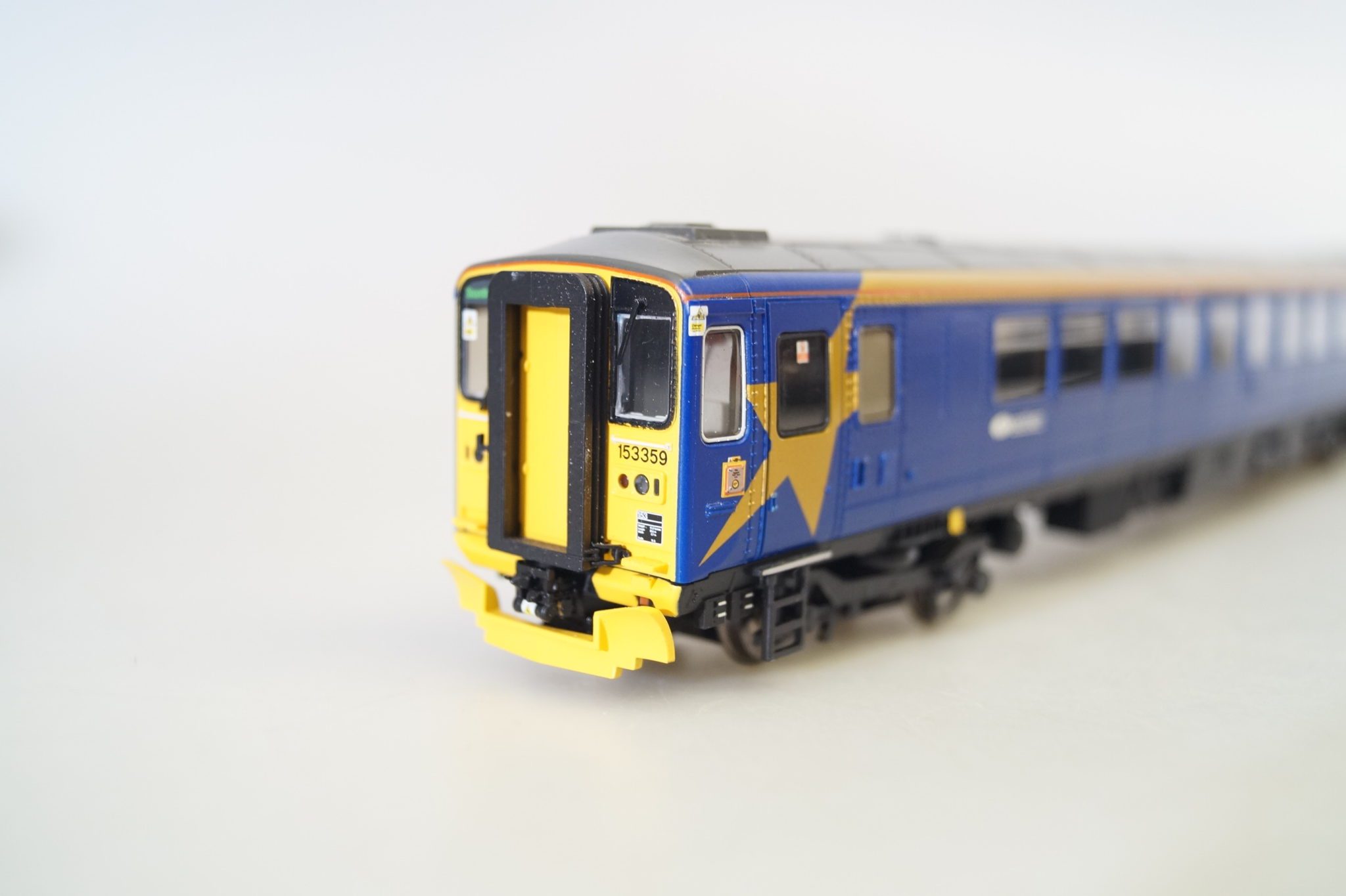 Spur OO Hornby R2758 Triebwagen Northern/Star, top/gebraucht/DCC ready