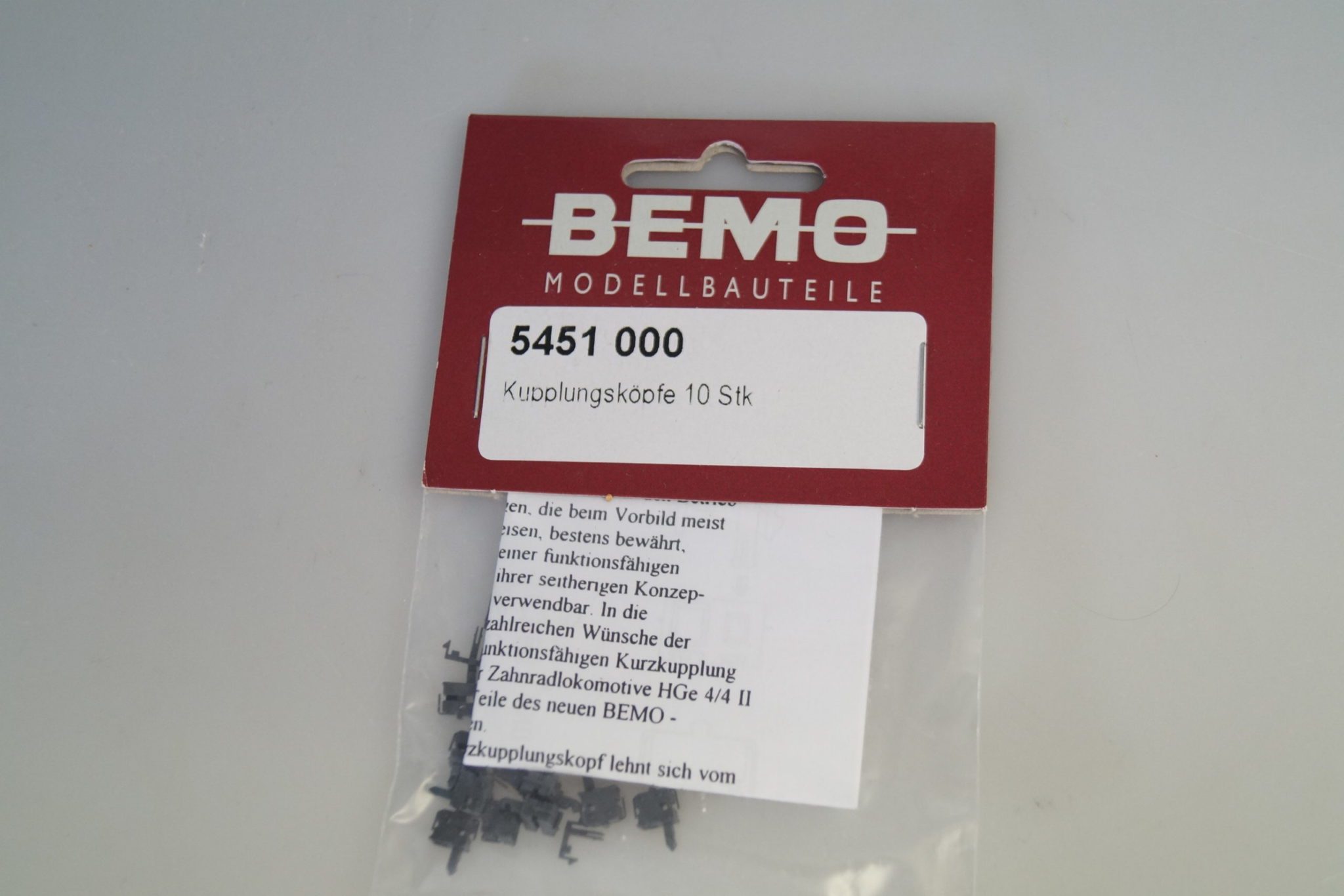 Schmalspur Bemo 5451 000 10st. Kupplungsköpfe, neu