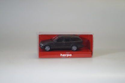 1:87 Herpa 032094 MB C 180T grau-met., neu