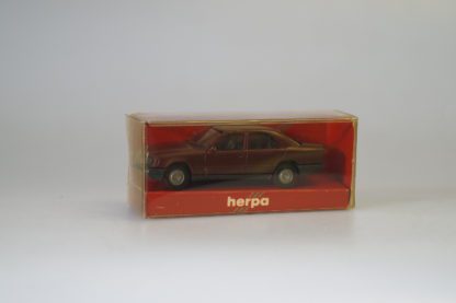 1:87 Herpa MB E-Klasse W124 dkl.rot-met., neuw./ovp