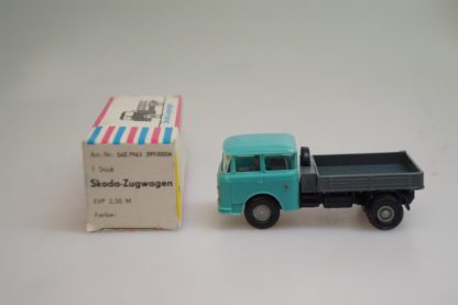 1:87 Permot/Hruska Skoda Zugwagen mit Pritsche, neu