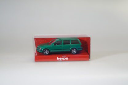 1:87 Herpa 022224 VW Passat Variant grün, neuw./ovp