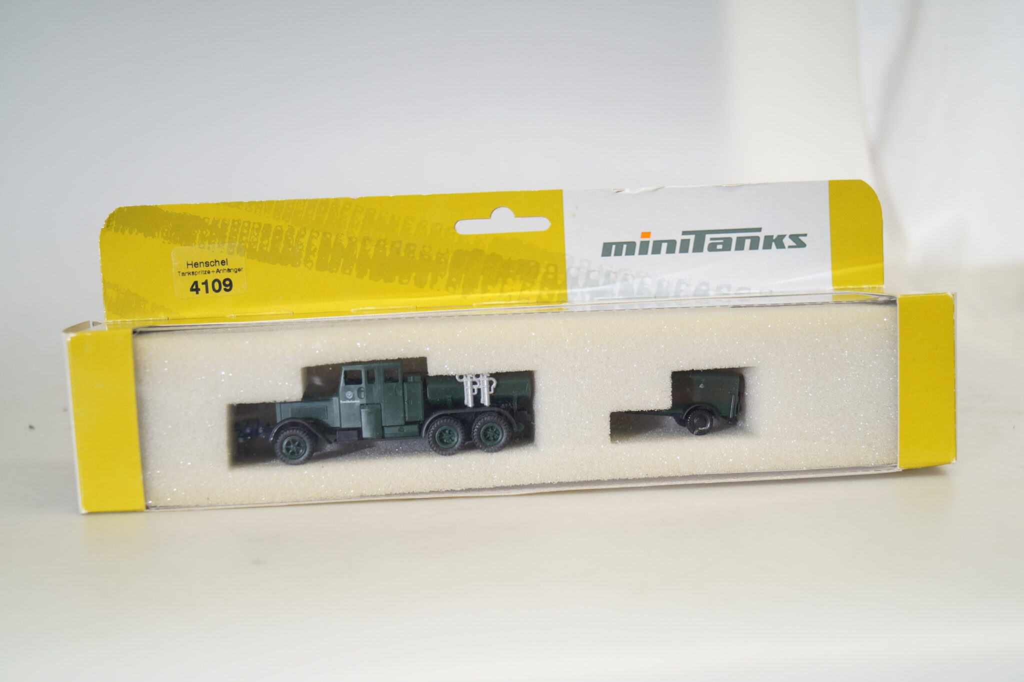 h0 Roco Minitanks 4109 Henschel Tankspritze mit Anh., neuw./ovp