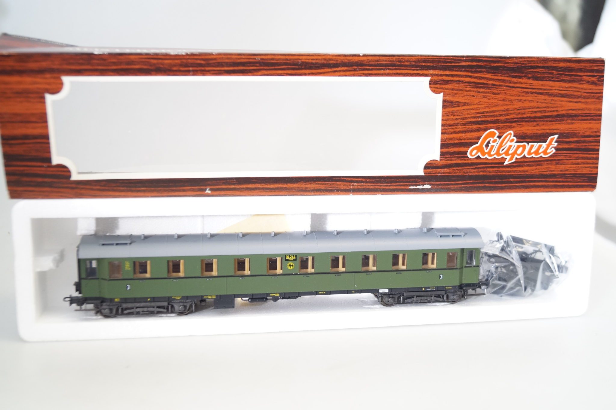 1:87 Liliput 843 02 Reisezugwagen 3.Kl.DR, neuw./ovp