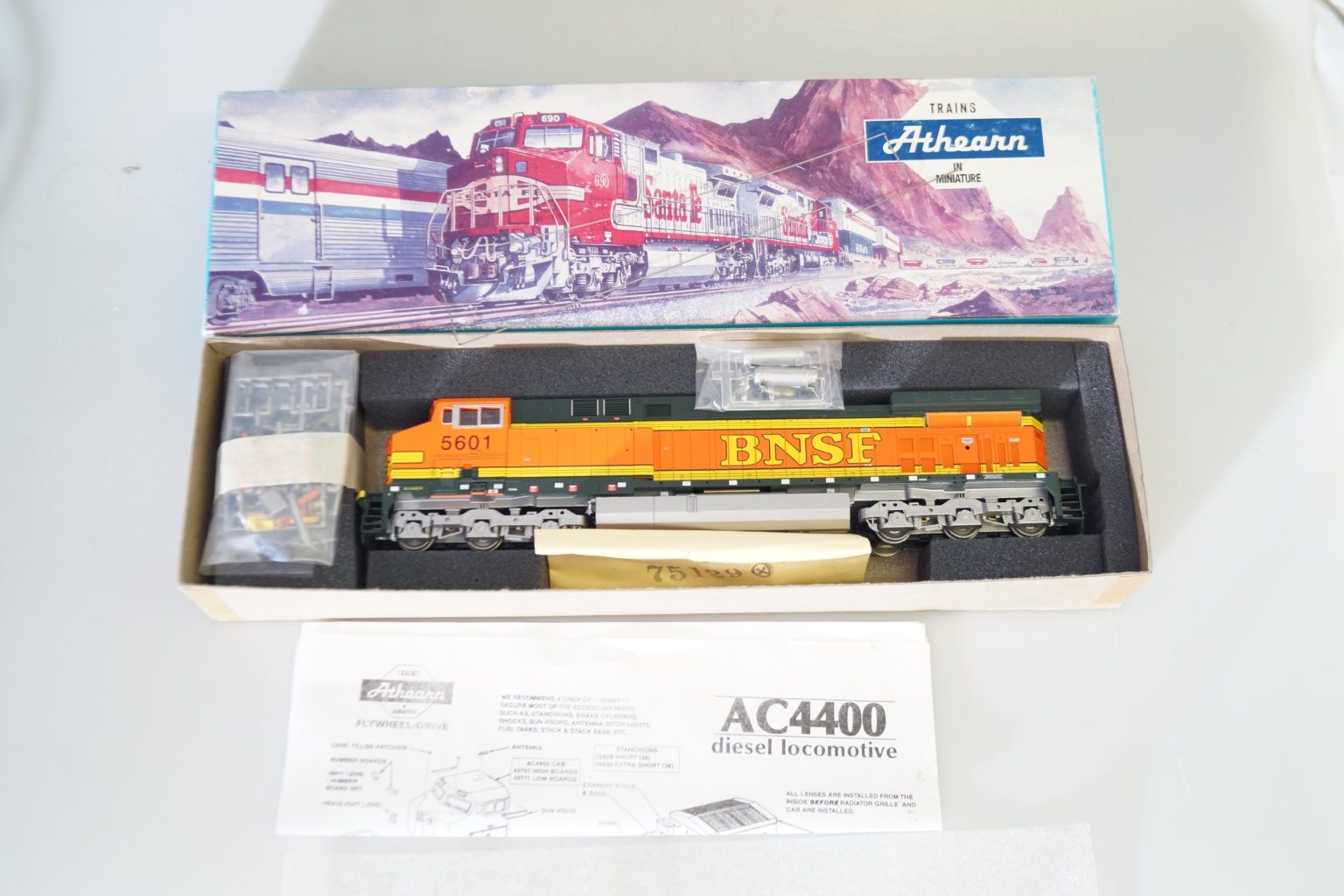 H0 Athearn 3521 Us Lok Ac4400 Bnsf Heritage 5601 Neuwovp