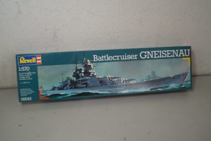1:570 Revell 05043 Schlachtschiff Gneisenau, neu