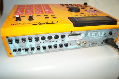 Akai MPC 2000xl SE2 Orange special edition, top – Bild 2