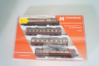 Spur N: Fleischmann 741001 Dieseltriebzug VT 11.5, neu